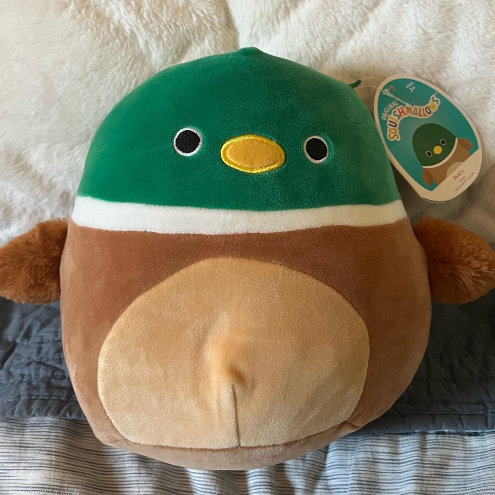 Squishmallow-Avery duck